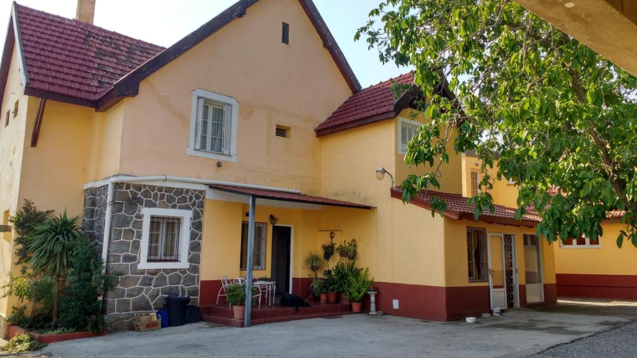 La Casona- Bv Hoteles لا فالدا المظهر الخارجي الصورة